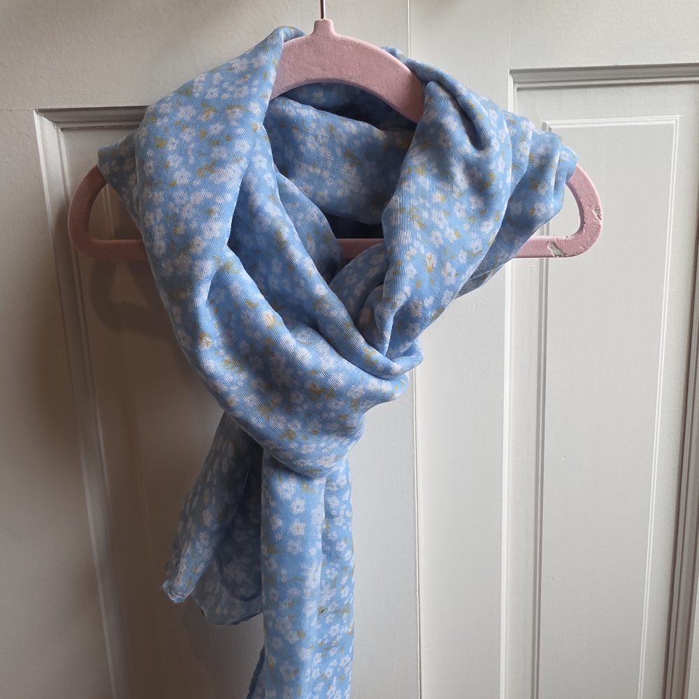 Beautiful Blue Floral Lightweight Cotton Scarf